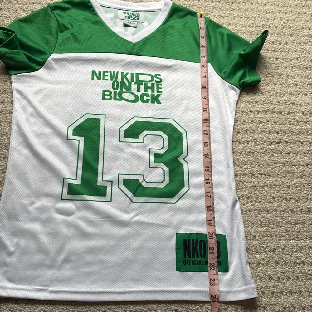 New Kids On The Block NKOTB Women’s Green & White Jersey Tour Tee Size Small - Picture 10 of 11